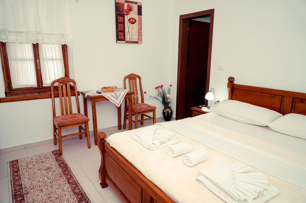 Cico Hostel &Private Room Gjirokastra Kültér fotó