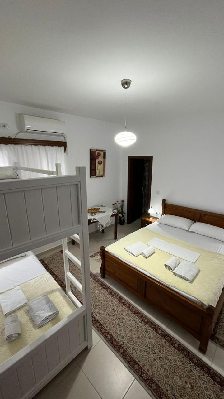 Cico Hostel &Private Room Gjirokastra Kültér fotó