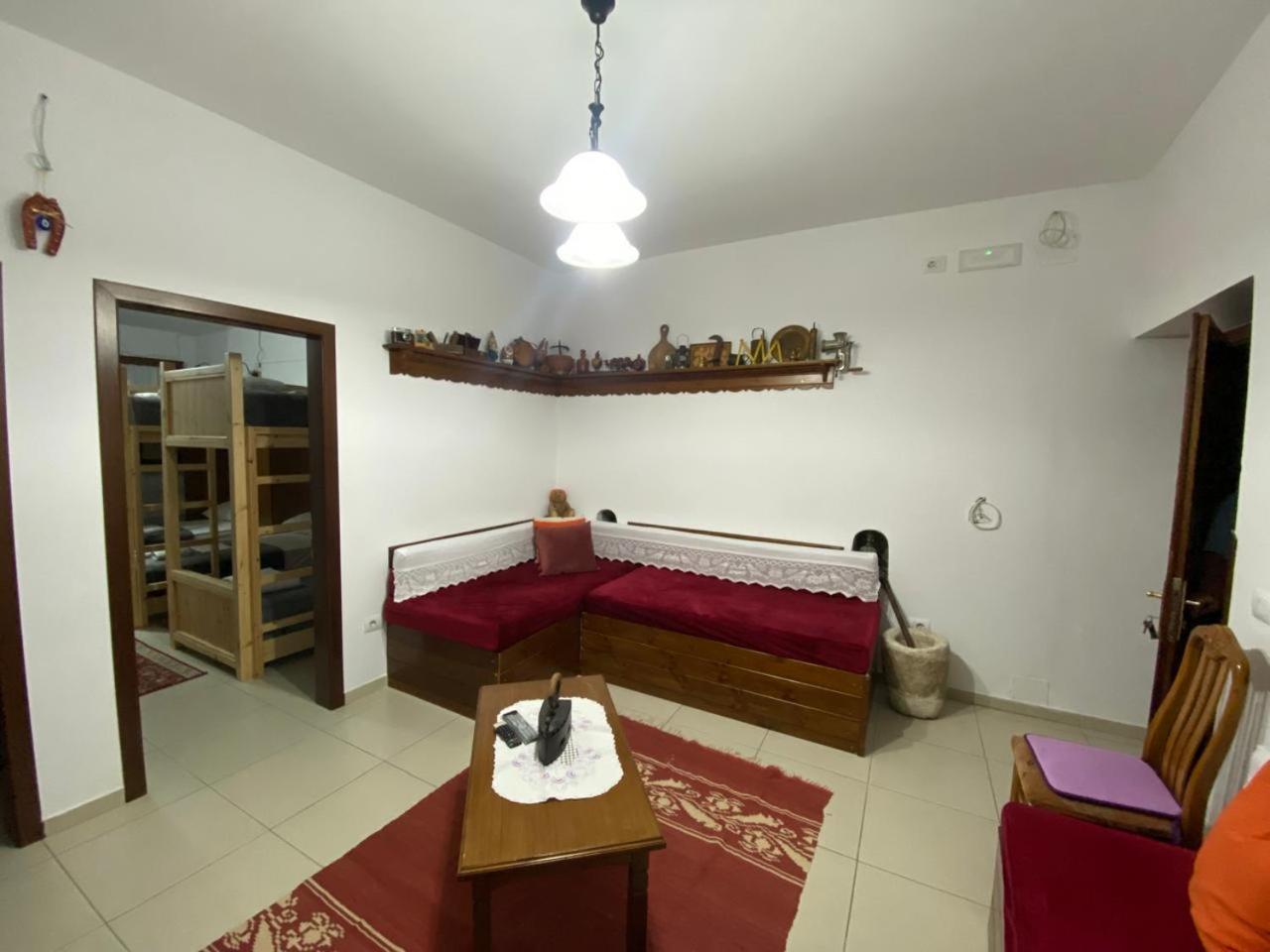 Cico Hostel &Private Room Gjirokastra Kültér fotó