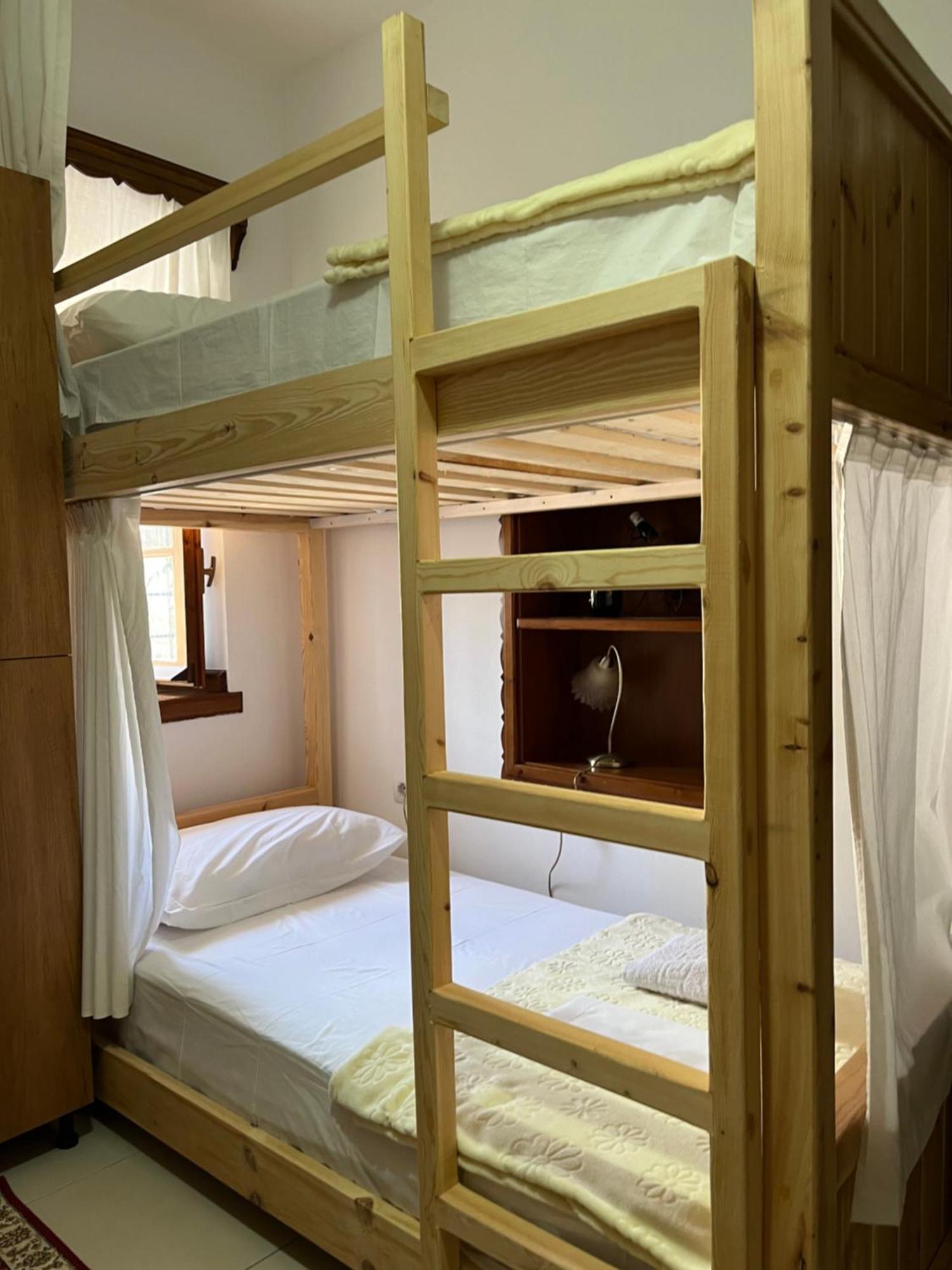 Cico Hostel &Private Room Gjirokastra Kültér fotó