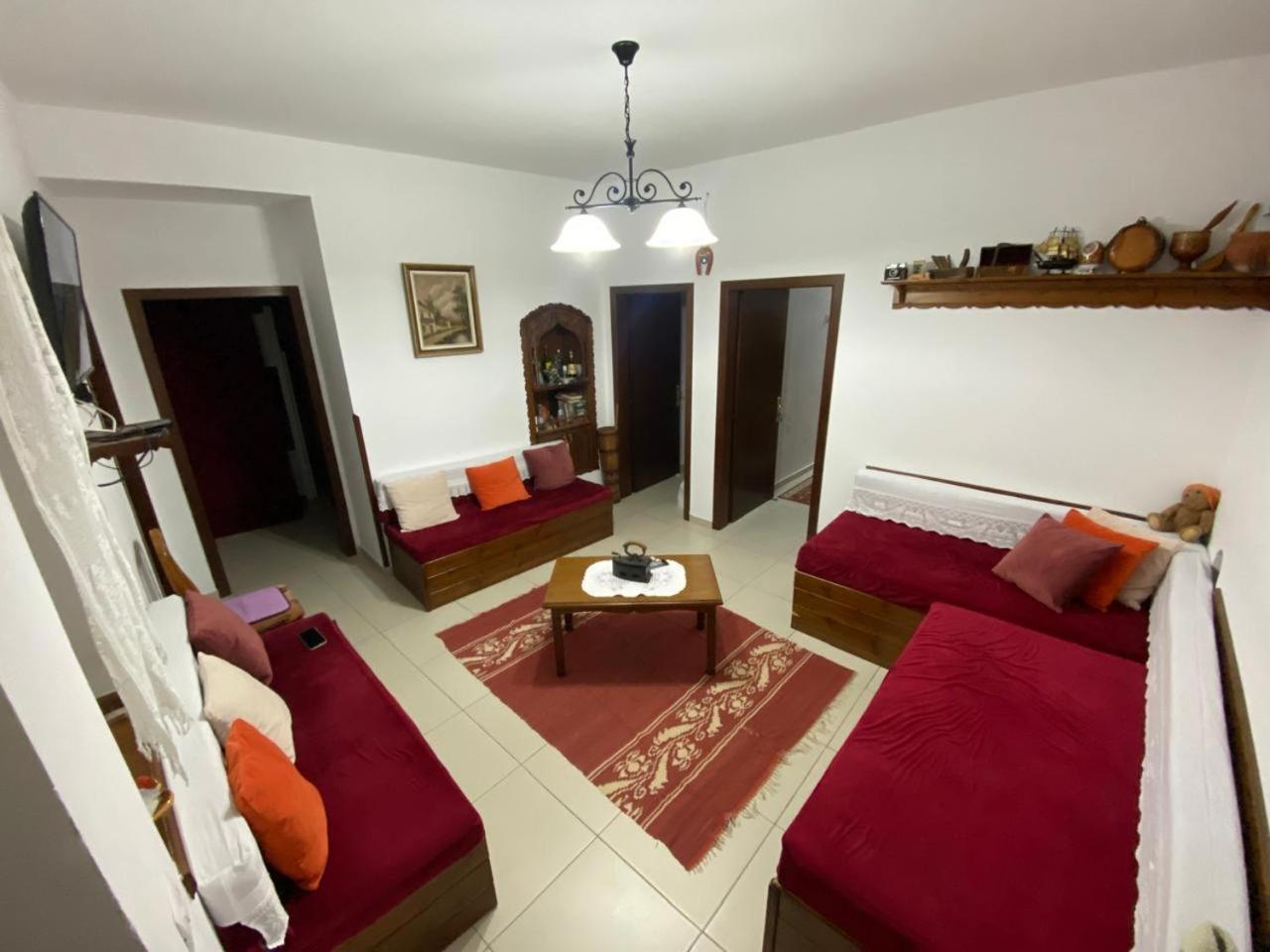 Cico Hostel &Private Room Gjirokastra Kültér fotó